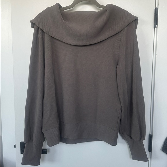 Varley Grey Ribbed Sweater - Picture 4 of 4